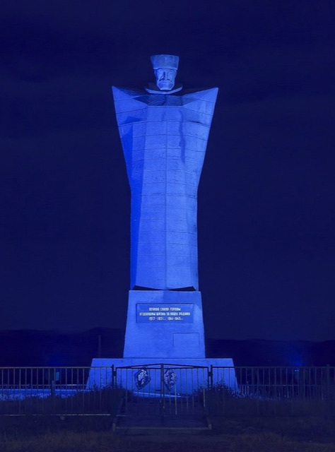 Памятник «Скорбящий горец»
